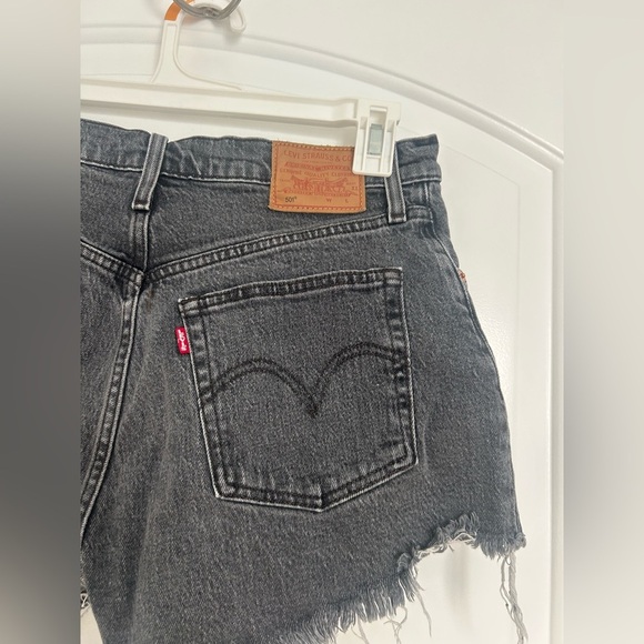 Levis 501 High Rise Black Distressed Shorts size 27 - Picture 7 of 12